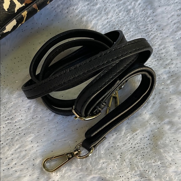 Victoria's Secret Animal Print Crossbody Bag EUC no Call outs - Picture 5 of 8